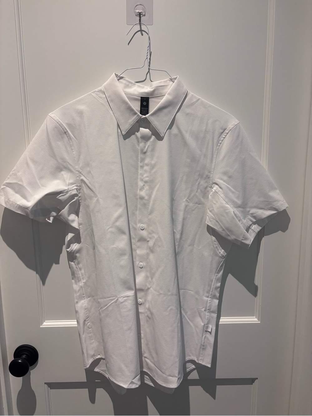 lululemon athletica White Short-Sleeve Dress Shirt
